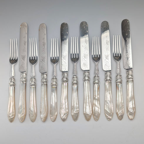 約 1875 年英國古董白色珍珠手柄甜點餐具 6 對木盒裝